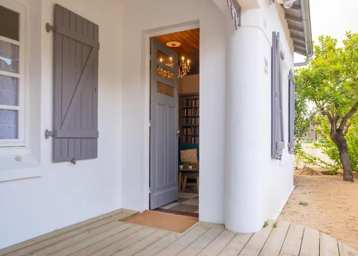 Holiday home Ravissante Maison 300 Metres De La *